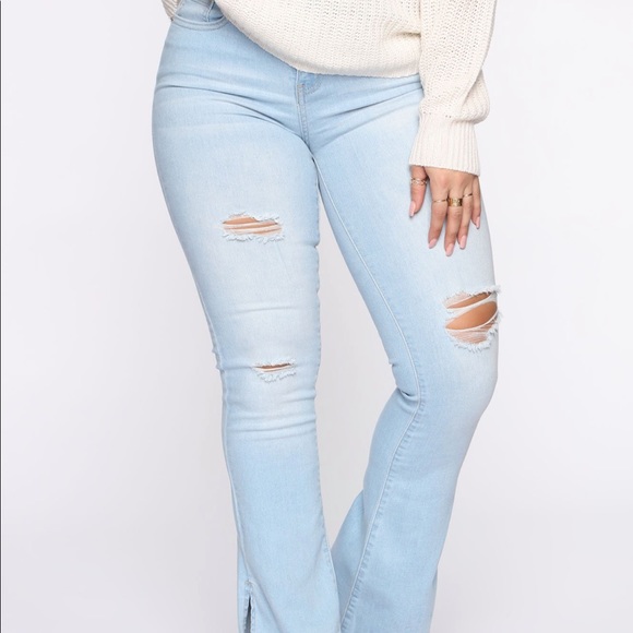 Light blue wash boot cut jeans! True to color - Picture 1 of 5